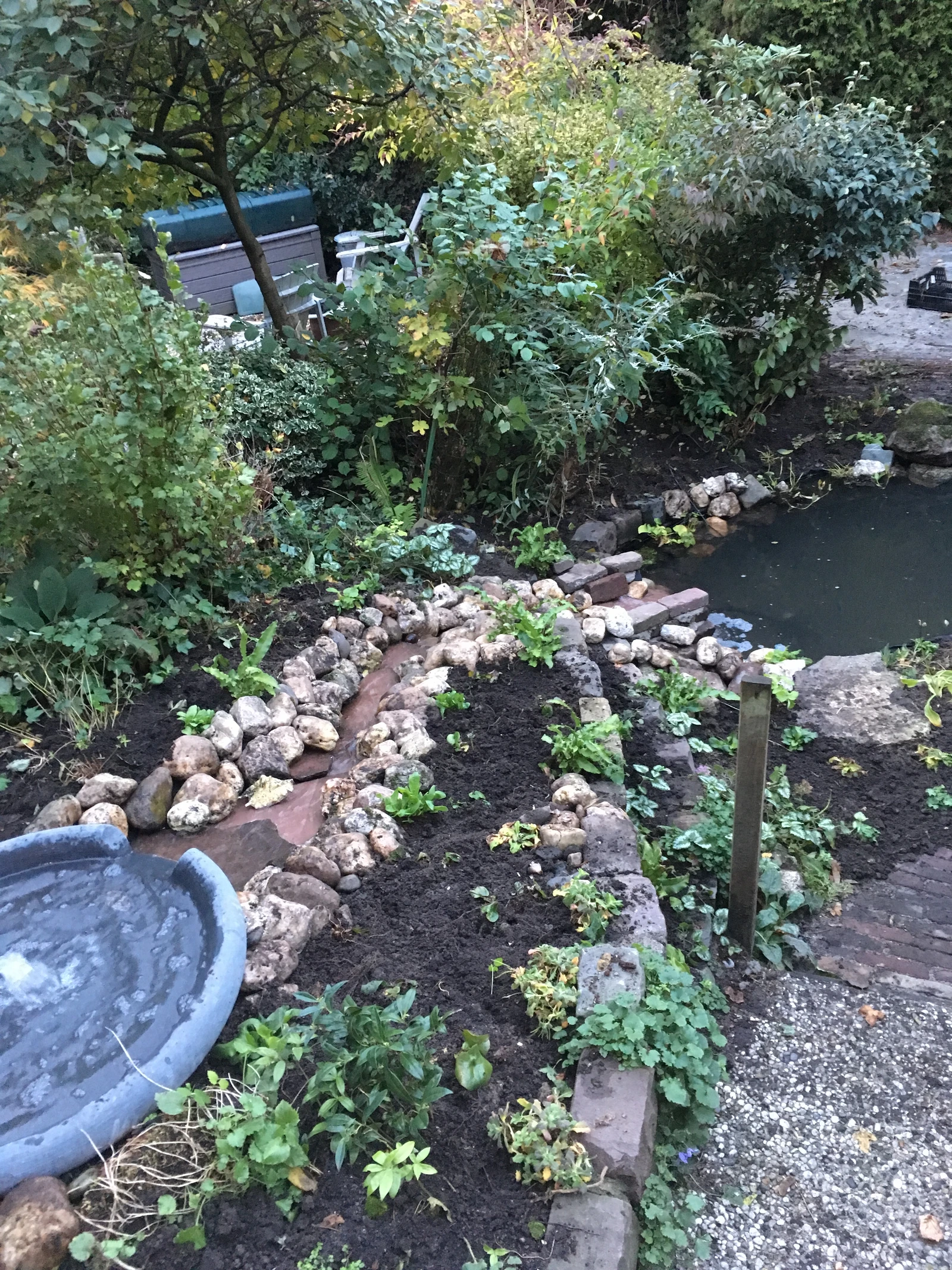 vijvertuin met hoogteverschilen 2.JPG